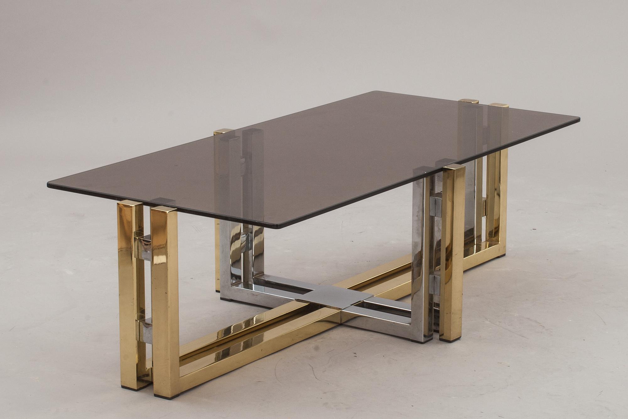 SOFFBORD, mässing och glas möjligen Willy Rizzo, 1970-tal.