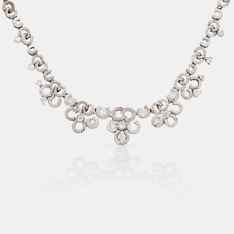 A Mandelstam 'Stardust' brilliant cut diamond necklace. Total carat weight 5.62 cts.