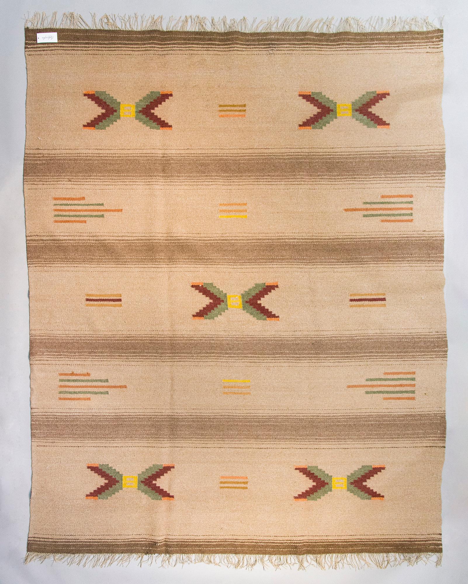 A 1930's Finnish flat weave carpet. Circa 275 x 220 cm.