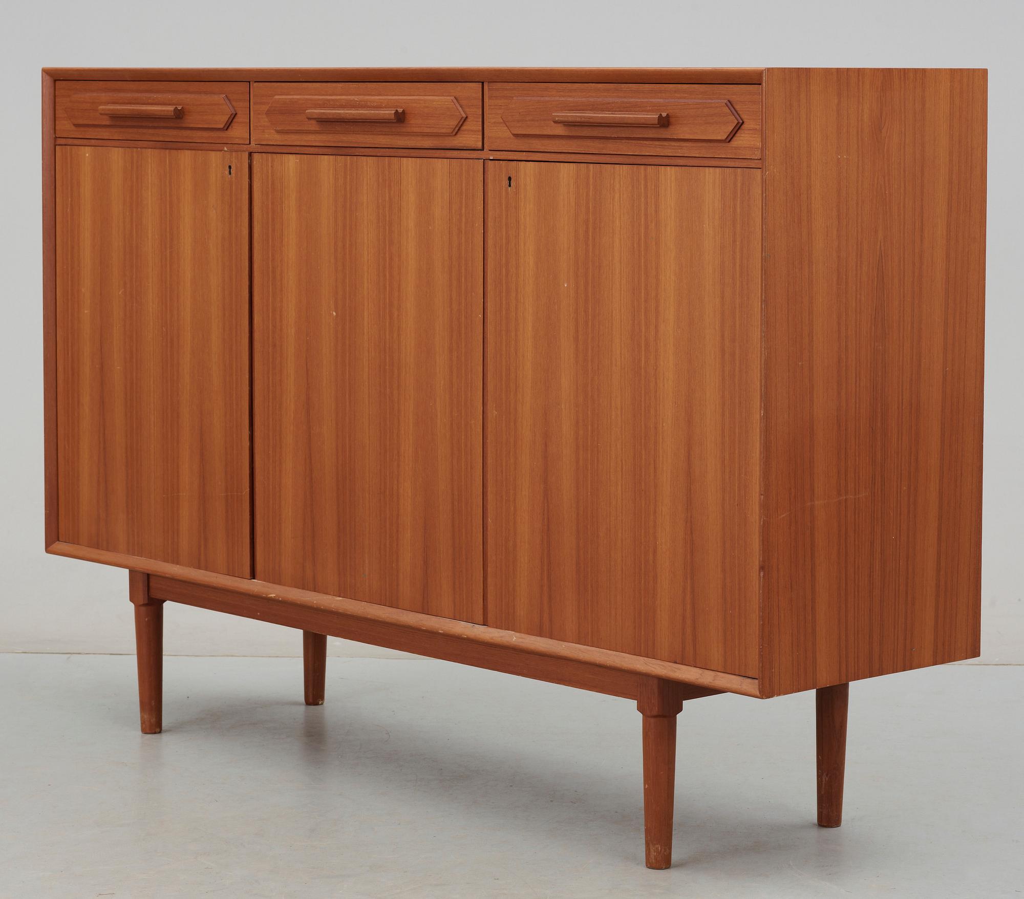 SIDEBORD, AB Möbelfabriken Örnen, Rydaholm 1950/60-tal.