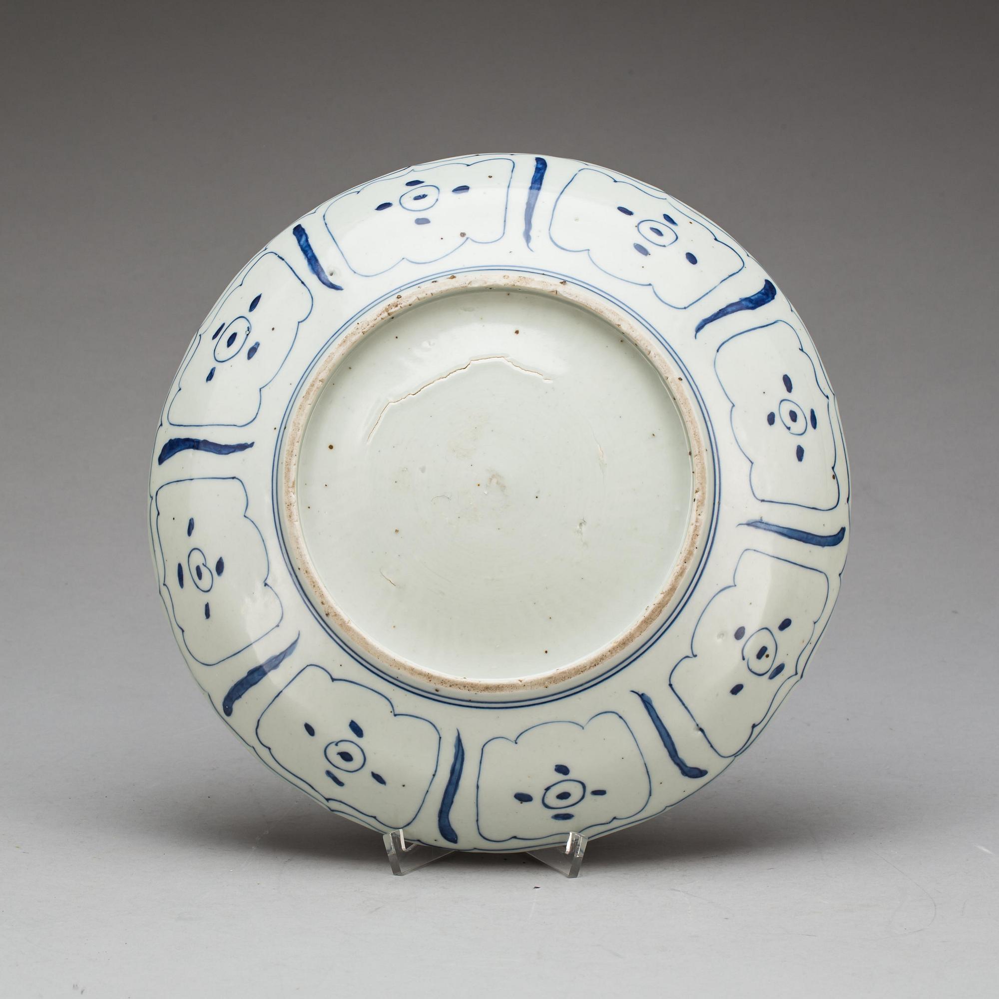 SKÅLFAT porslin. Kraak-stil, Kina 1800-tal.