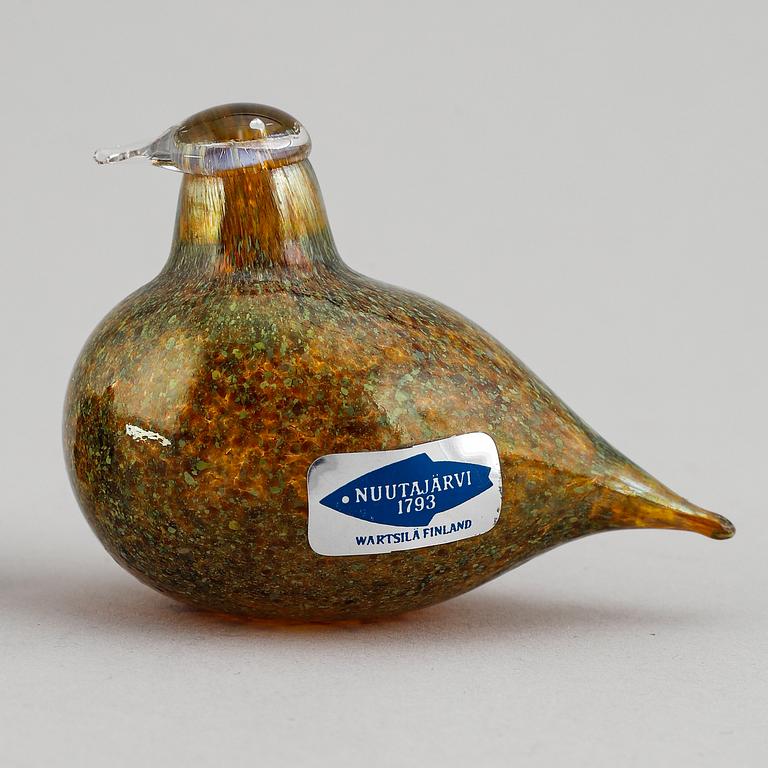 Oiva Toikka, three miniature glass birds, Nuutajärvi, Finland, signed.