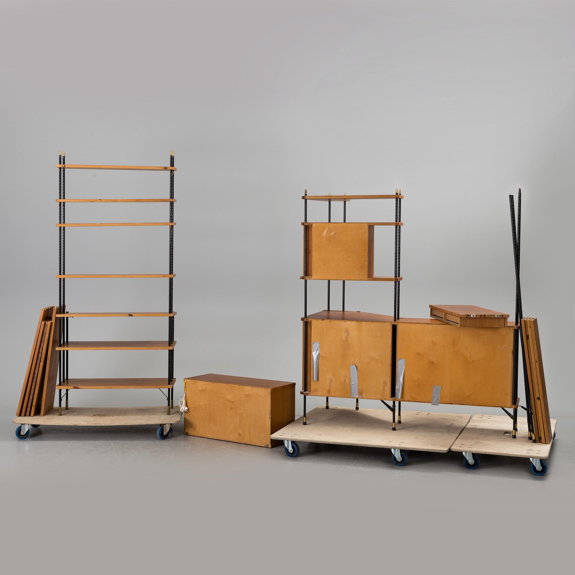 A mid 20th century "Prydno" shelving system by Bröderna Gustafsson Möbelfabrik, Virserum.