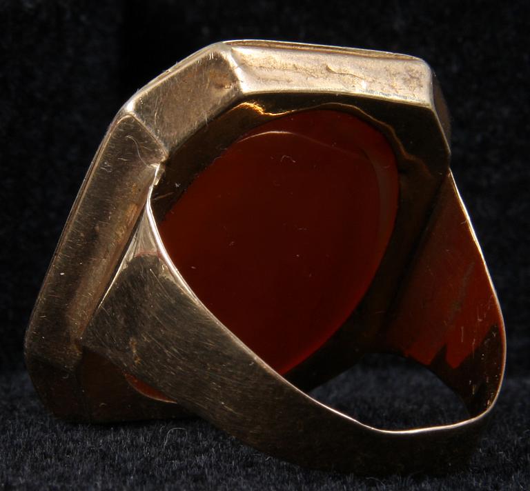 RING, guld och karneol, Stockholm, 1810.