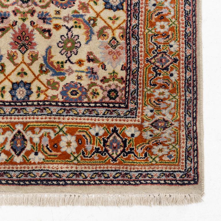 Gallerimatta, Hosseinabad, signerad, ca 295 x 85 cm.