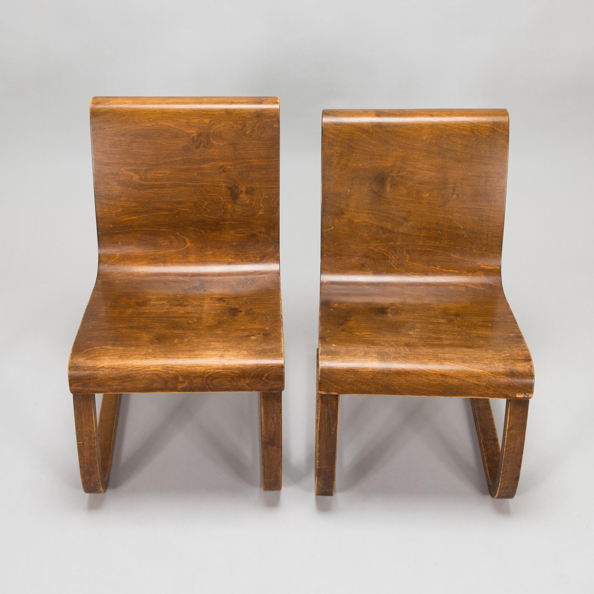 Alvar Aalto, Two 1930's '22' chairs for  O.Y. Huonekalu-ja Rakennustyötehdas A.B.
