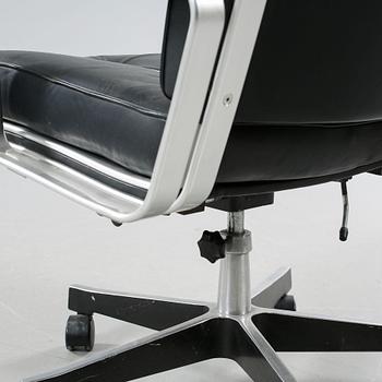 A 1970/80s office chair by Karl Erik Ekselius.