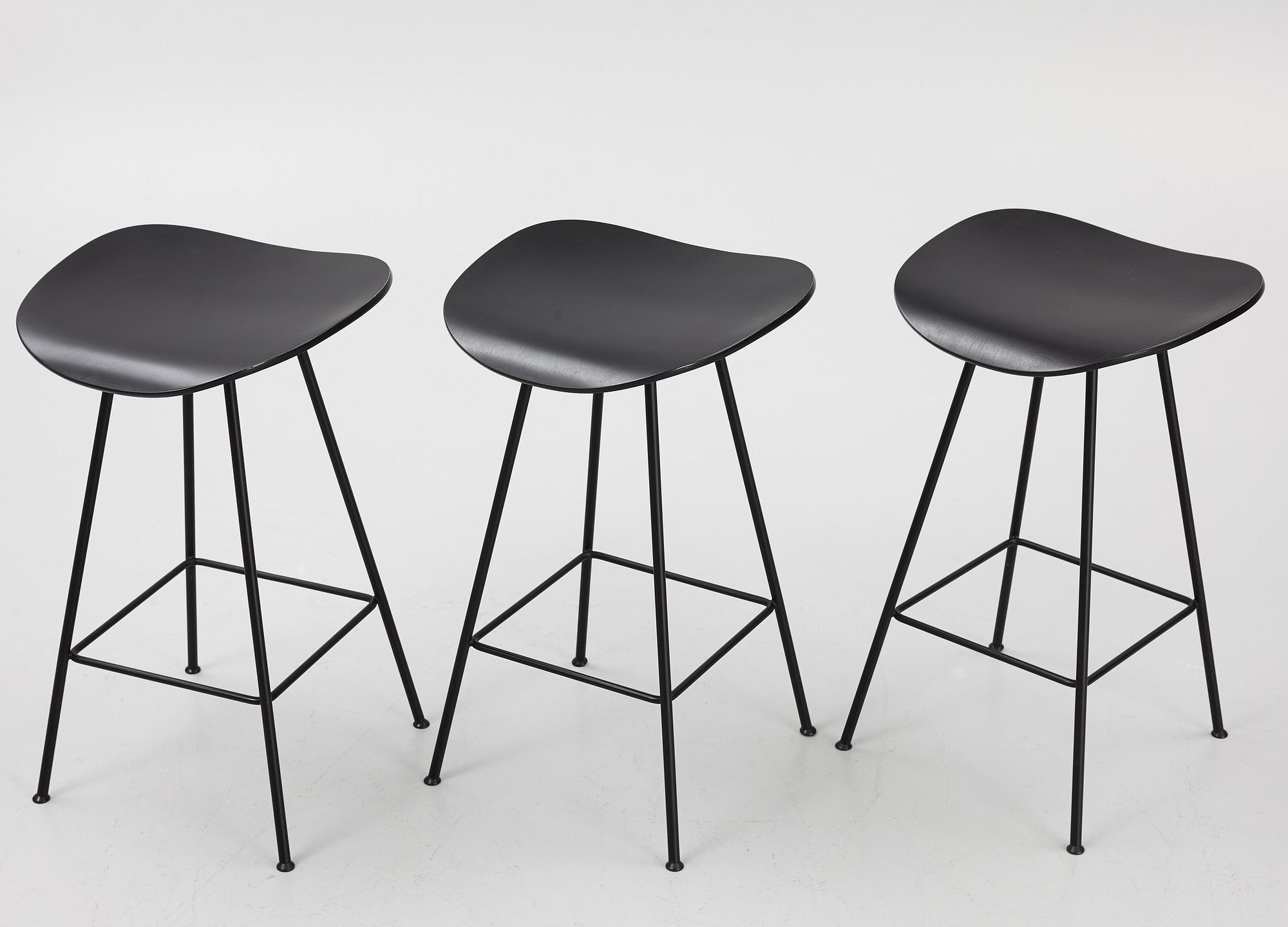 Komplot Design, barstolar, 3 st, "2D", Gubi, Danmark.