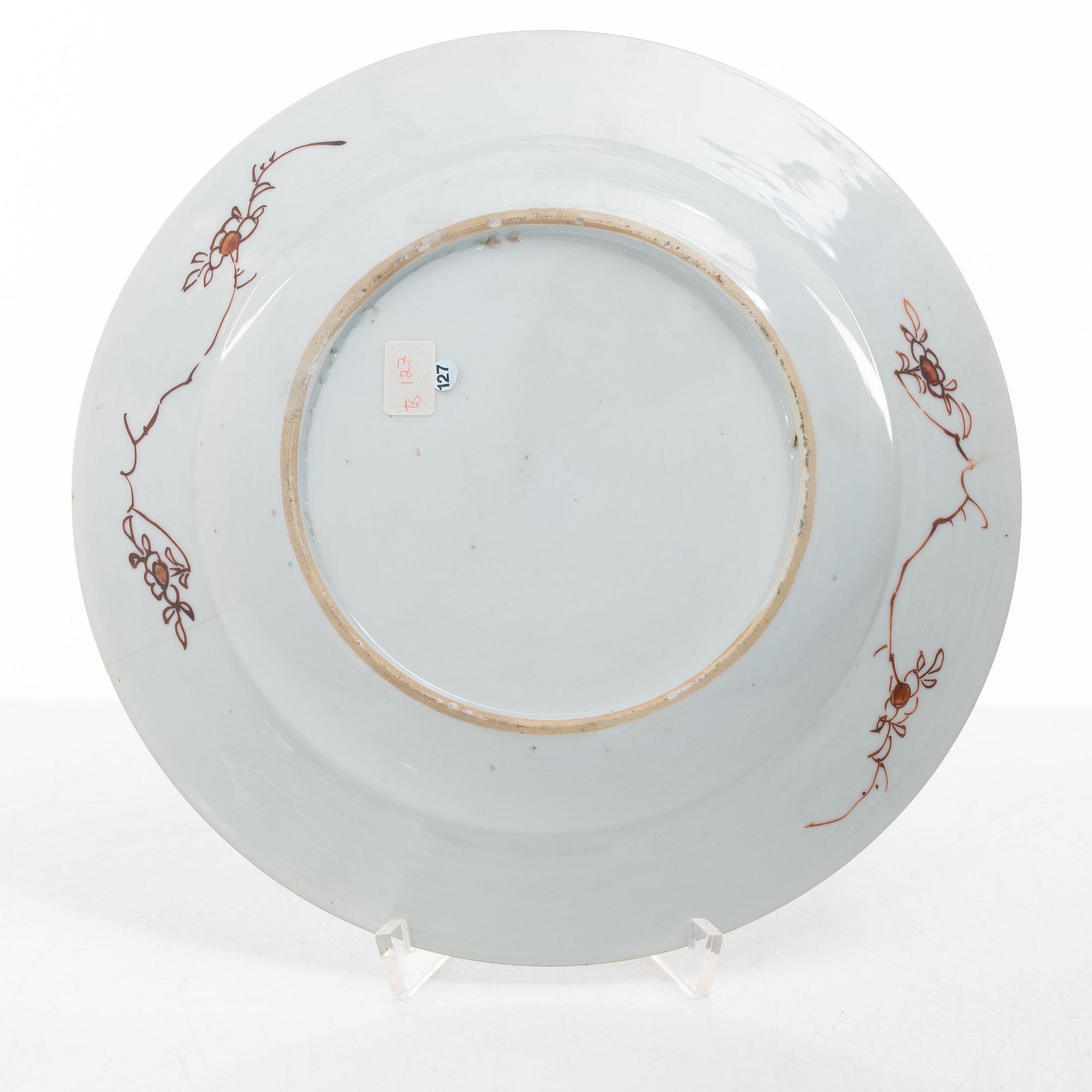 Tallrikar, fyra stycken, porslin, Kina, 1700-talets första hälft.