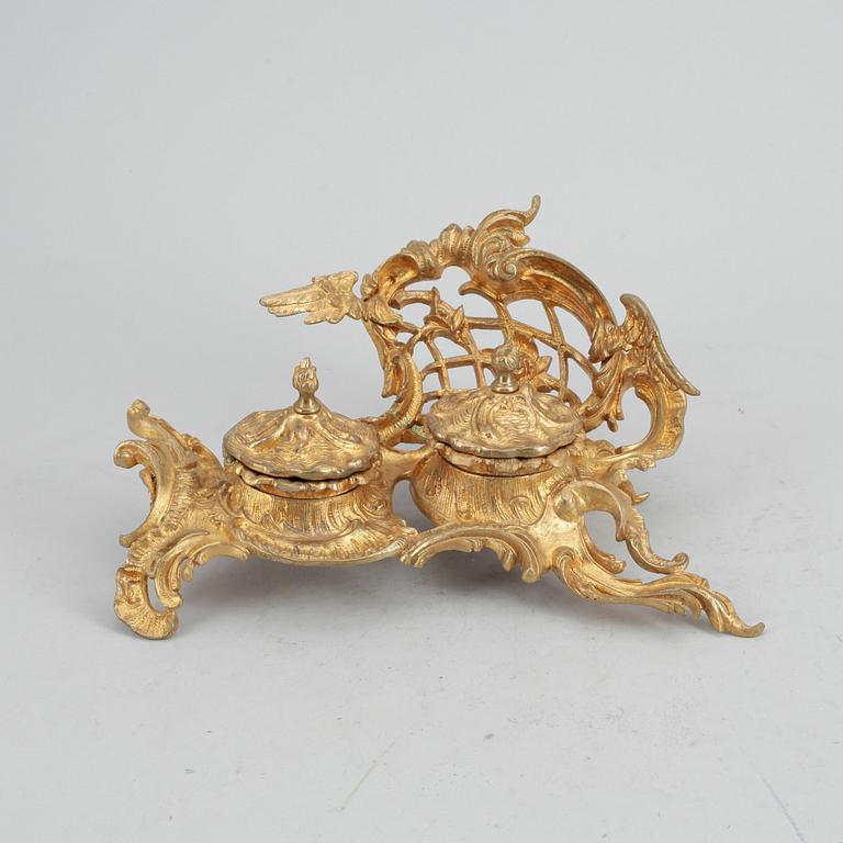 SKRIVSTÄLL, förgylldmässing, nyrokoko, 1800-talets andra hälft.