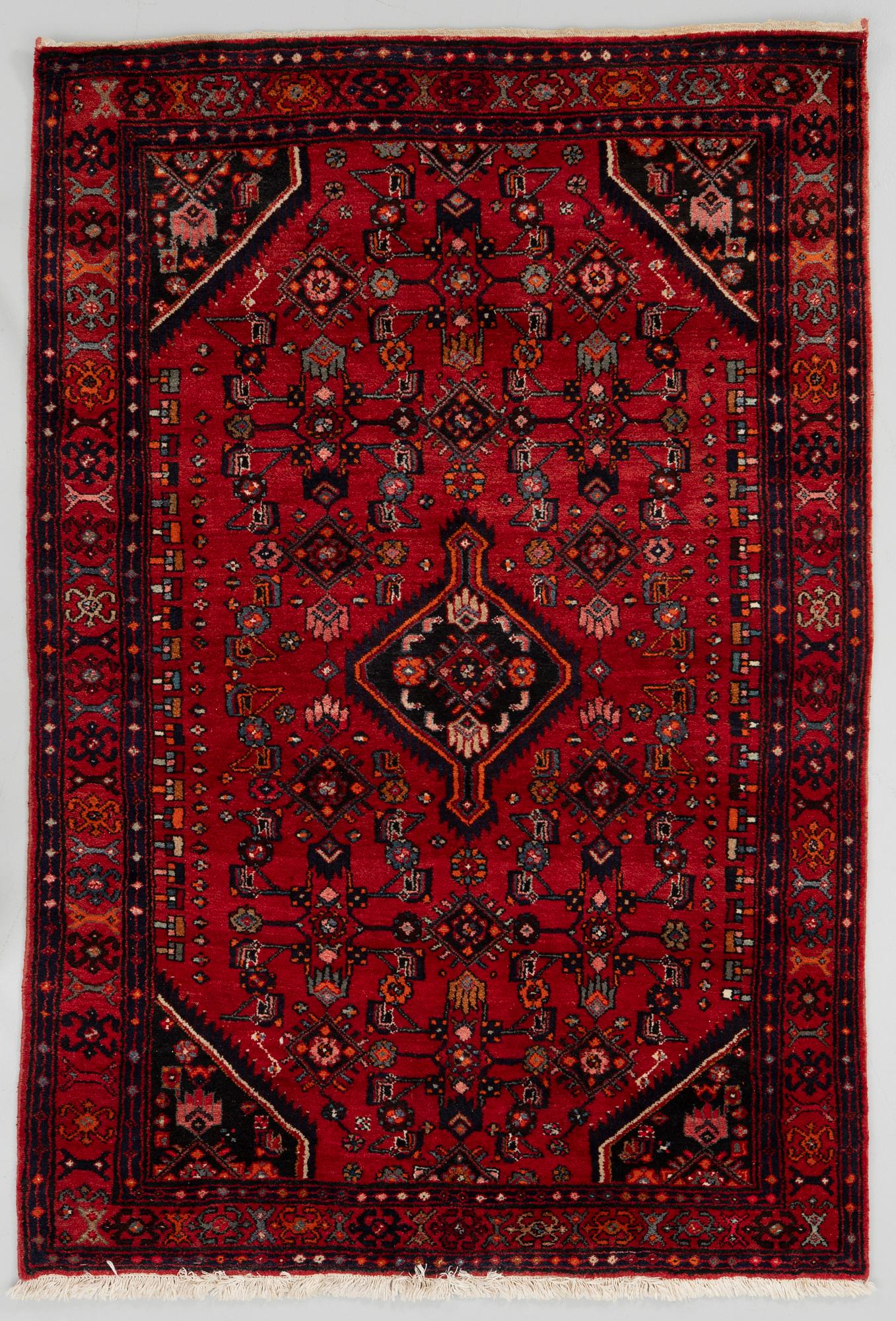 Carpet, oriental, 220 x 147 cm.