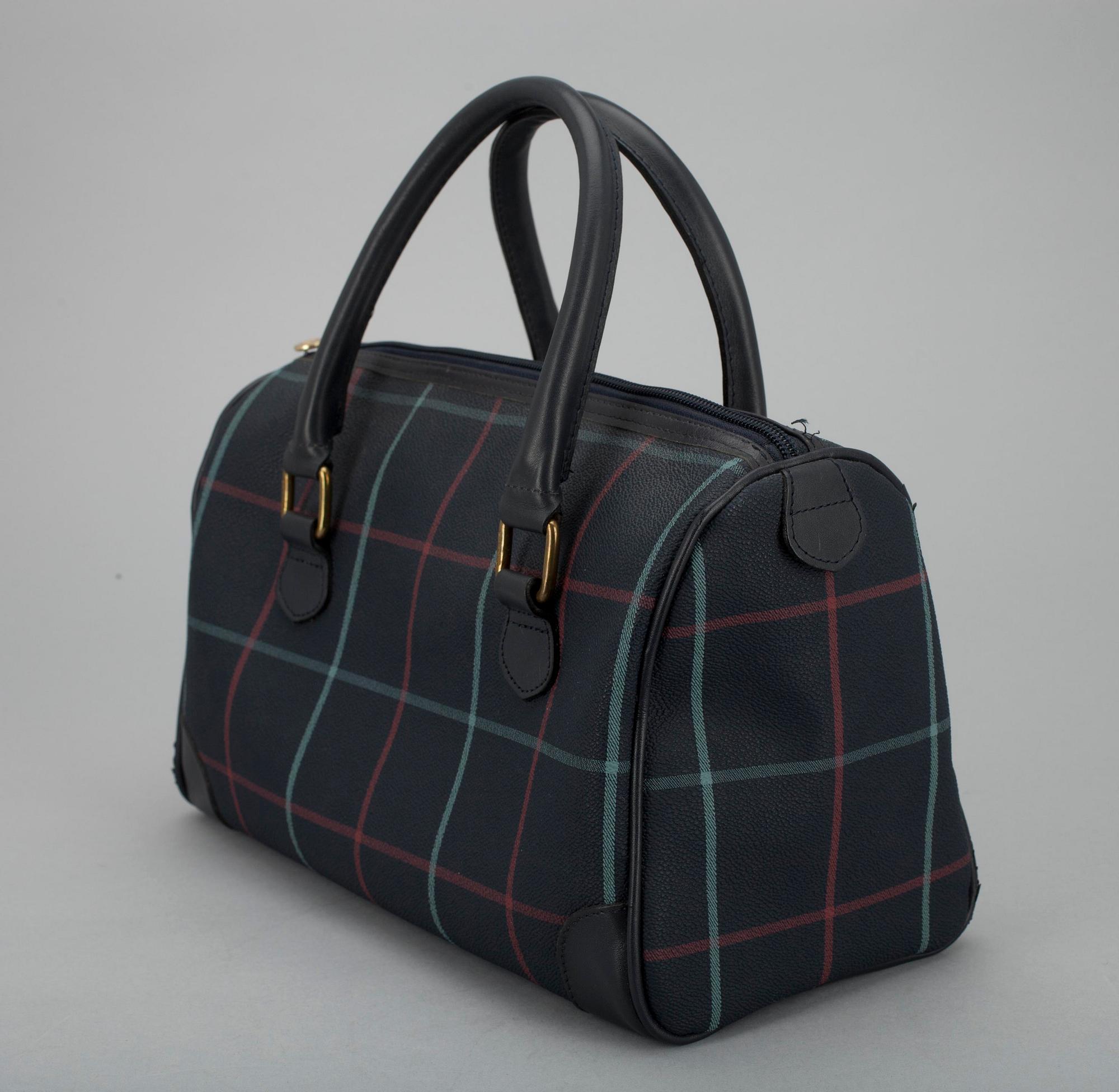 HANDVÄSKA, Burberry.