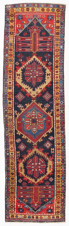 Runner, Nordvästpersisk, circa 209 x 87 cm.