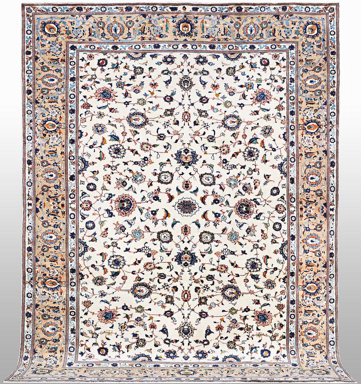A carpet, Kashan, ca 359 x 238 cm.