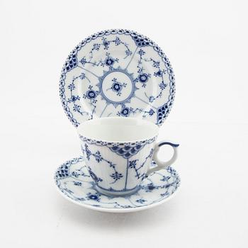 A 40 pcs Musselmalet porcelain service Royal Copenhagen.