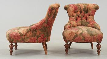 EMMAFÅTÖLJER, ett par, omkring år 1900.