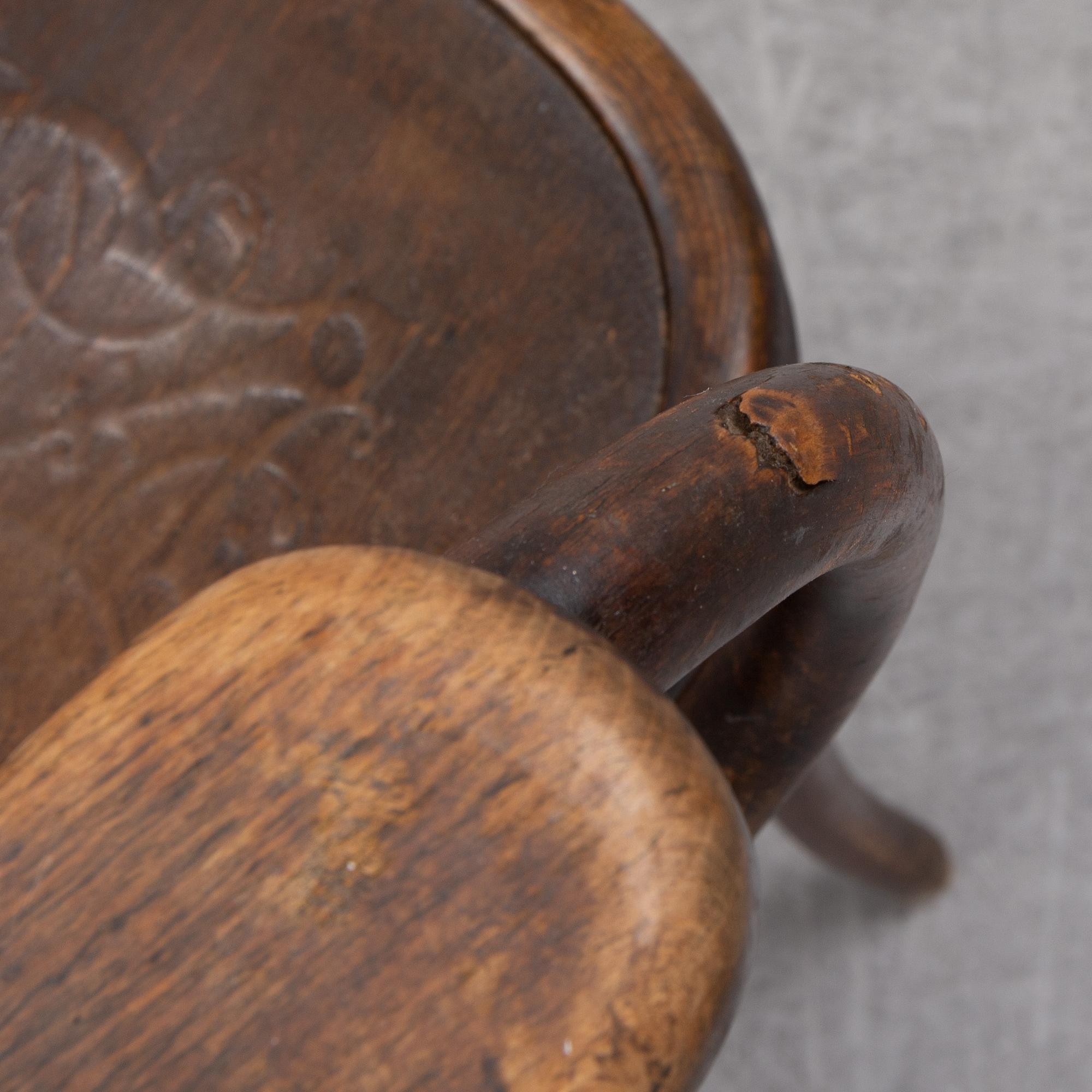 A pair of Thonet armchairs from the early 20th century.