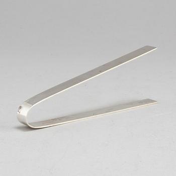 WIWEN NILSSON, a pair of silver tongs, Lund 1962.