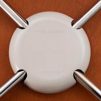 ARNE JACOBSEN, stolar, 6 st, "Sjuan", Fritz Hansen, Danmark 1900-talets senare del.