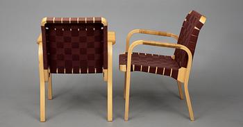 KARMSTOLAR, ett par, modell 45, Alvar Aalto, Artek. Modellen formgiven 1947.