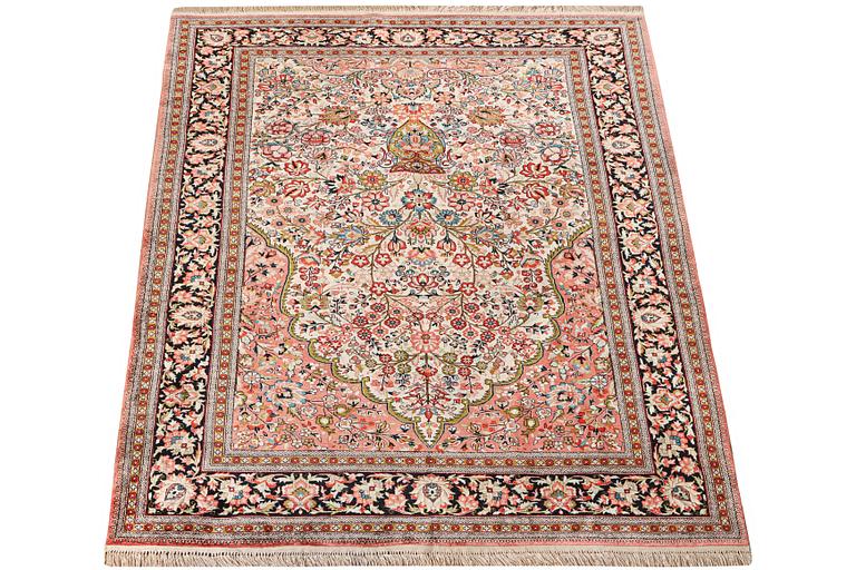 Matta, silke Ghom, ca. 182 x 122.