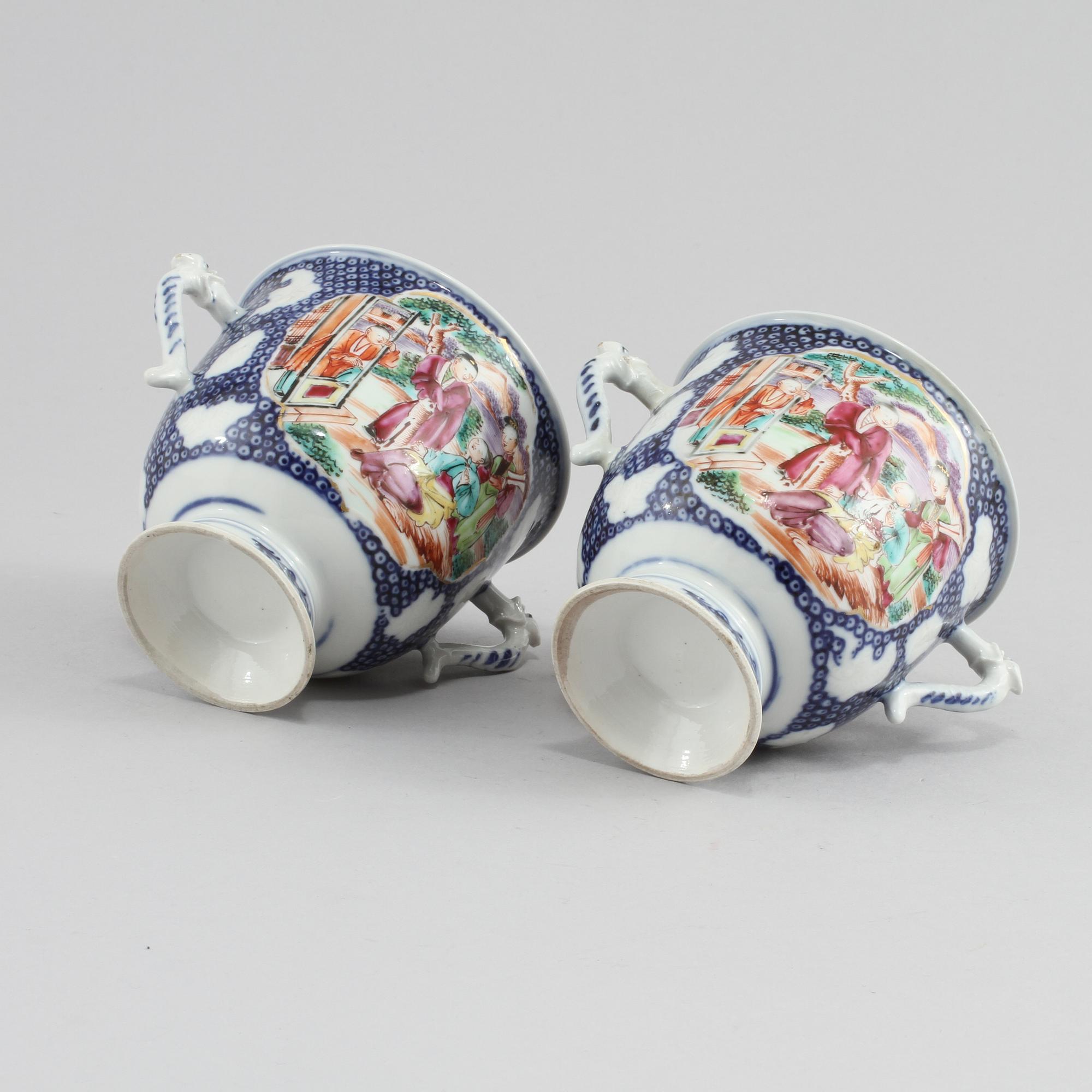 KOPPAR, ett par, porslin, Kina, Jiaqing, (1796-1820).