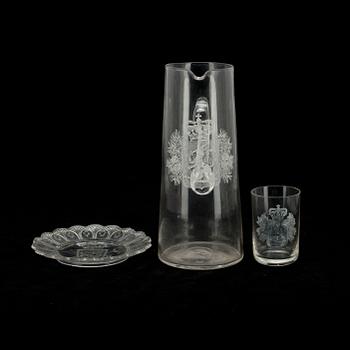 BRINGARE, DRICKSGLAS och FAT, glas, Storfurstendömet Finlands vapen, 1900-talets början.