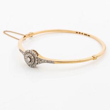 Armring 18K guld med gammalslipade diamanter 1920-tal.