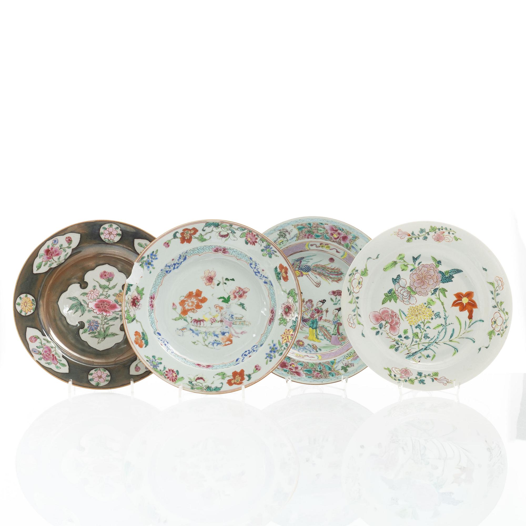 Tallrikar, fyra stycken, porslin, Qingdynastin, Yongzheng (1723-35).