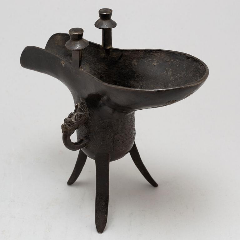 RITUELLT VINOFFERKÄRL (Jue), brons, Kina, 1900-tal.