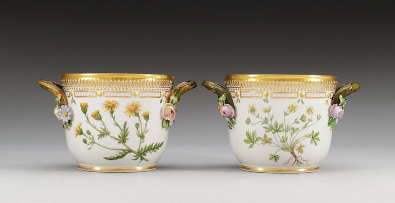 A pair of Royal Copenhagen ´Flora Danica´porcelain flower pots, Denmark 1960´s. (2).