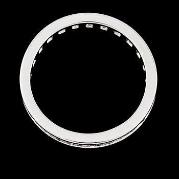 RING, 18K vitguld med briljantslipade diamanter, ca 1.00 ct. Vikt 2,7 g.