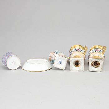 A group of European ceramics, circa 1900. (4 pieces).