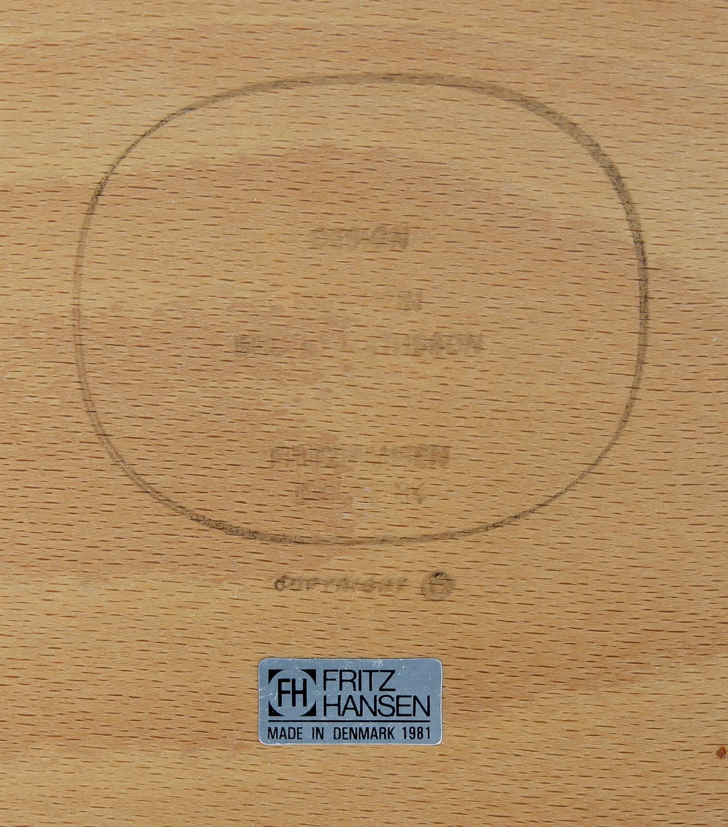 MATBORD, "Superellips", Piet Hein och Bruno Mathsson för Fritz Hansen, 1900-talets andra hälft.