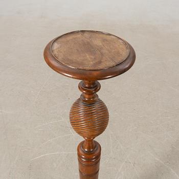 Pedestal early 20th century.