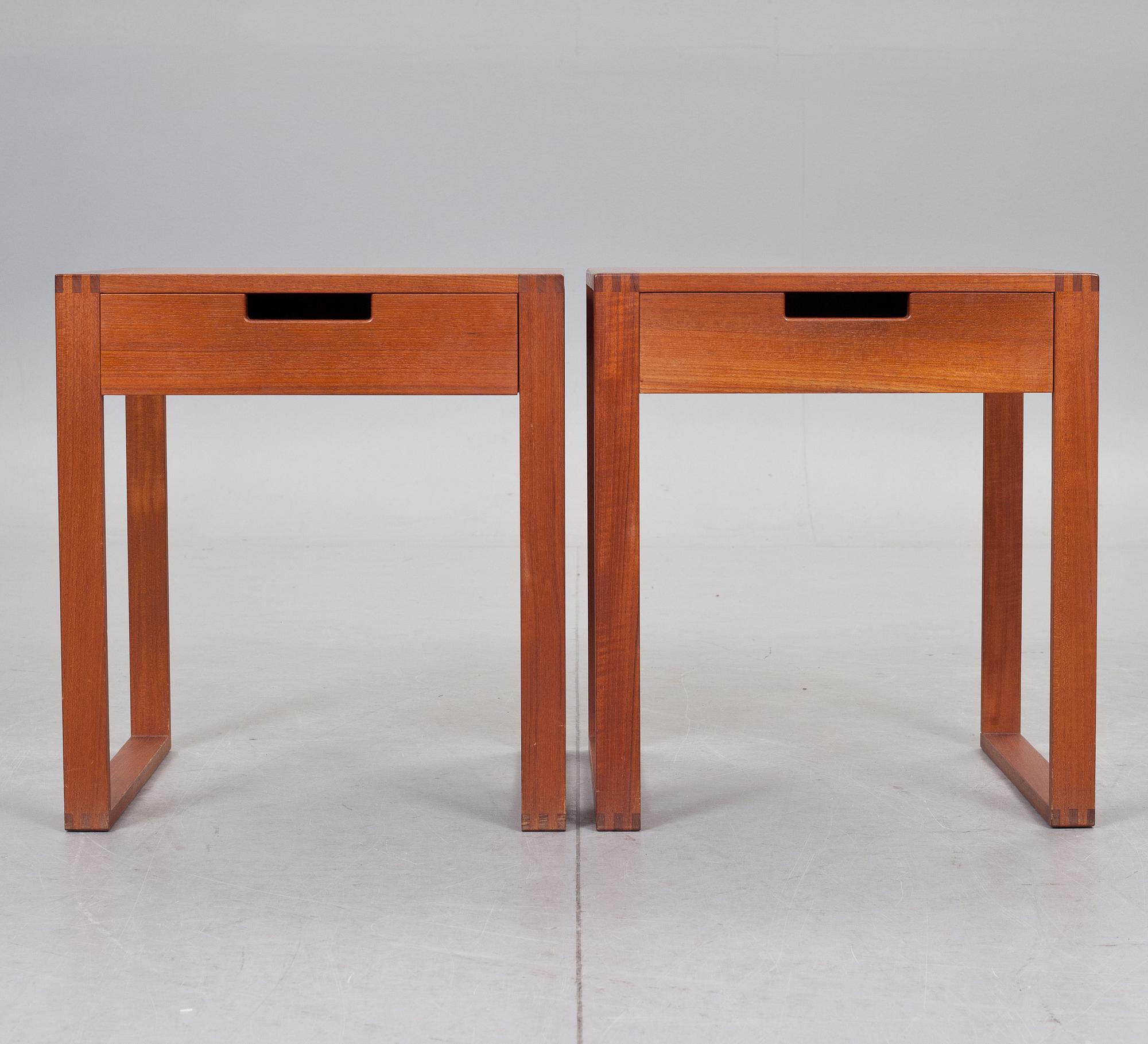 SÄNGBORD, ett par, troligen Ulferts.