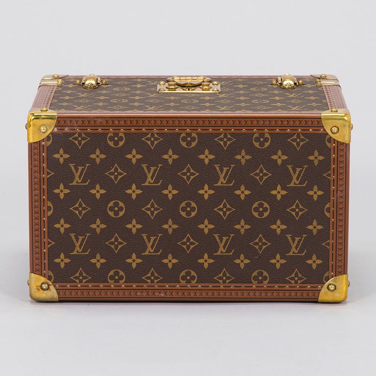 Louis Vuitton, toilettilaukku, "Boite Pharmacie".