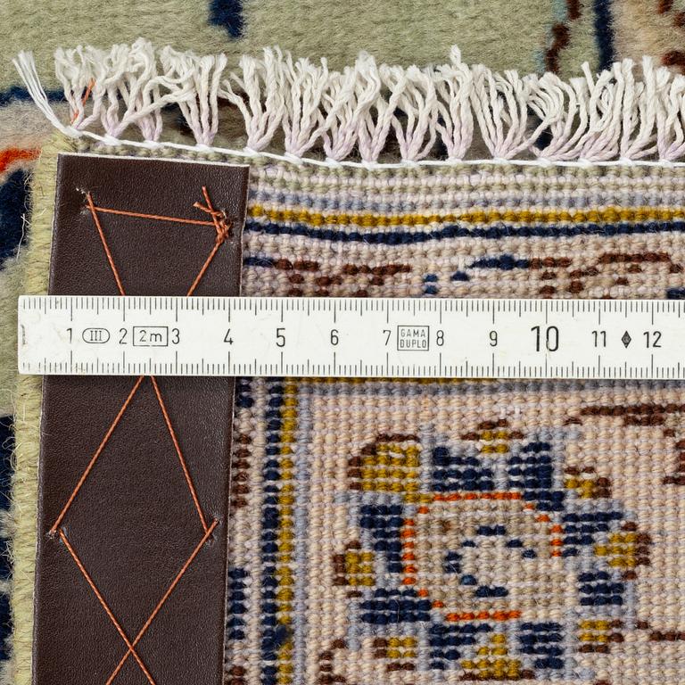 Carpet, Keshan, semi antique, 417 x 282 cm.