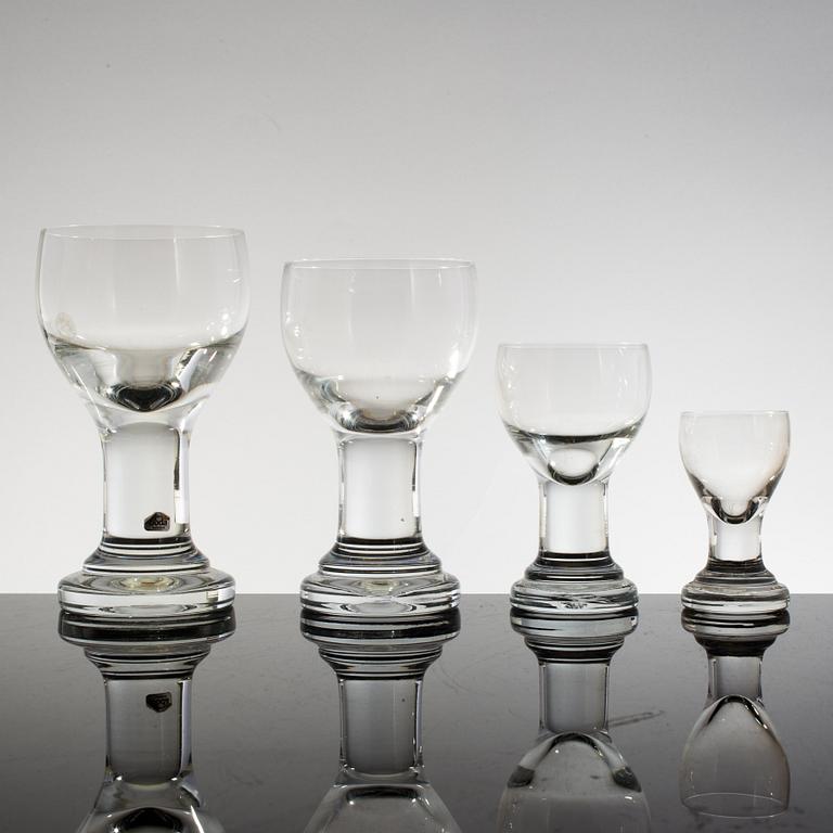 BERTIL VALLIEN, glas, 23 st, "Ballad", Kosta Boda, formgivna 1975.