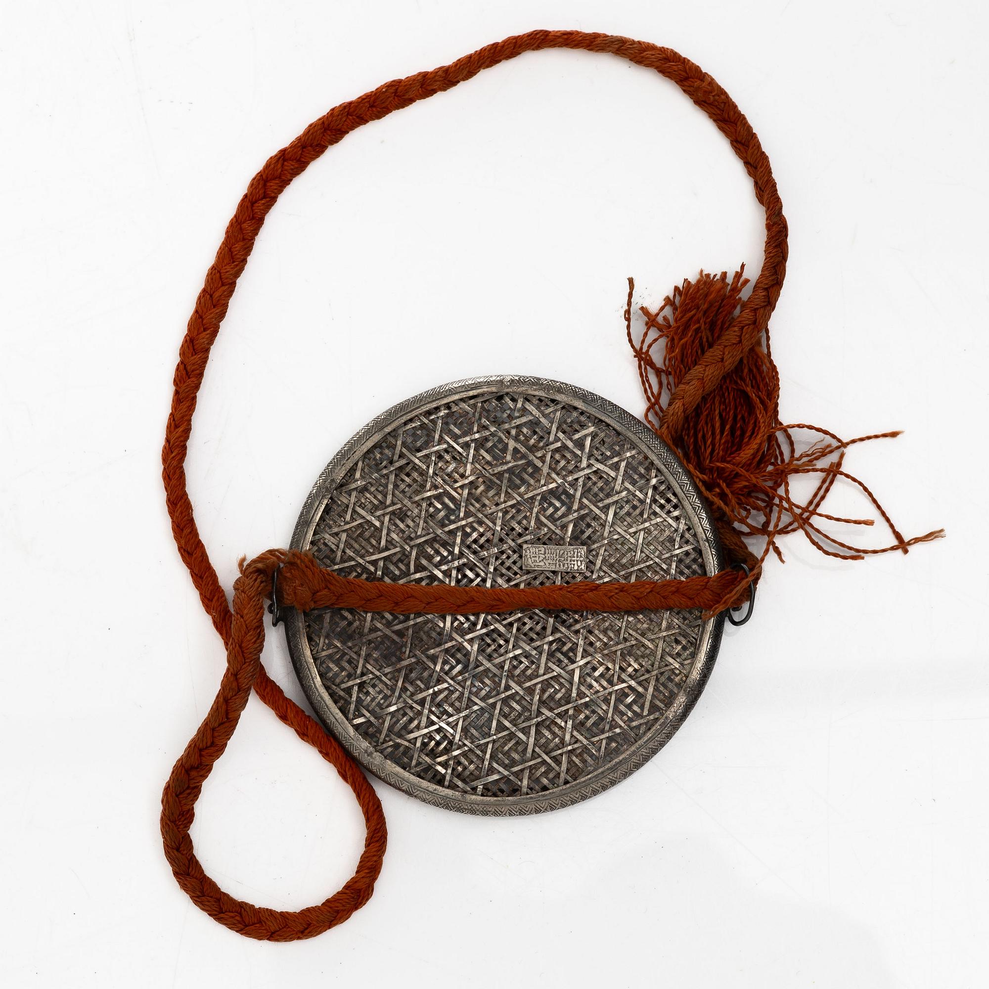 Dosor / miniatyrer, delvis silver, Japan, omkring 1900.