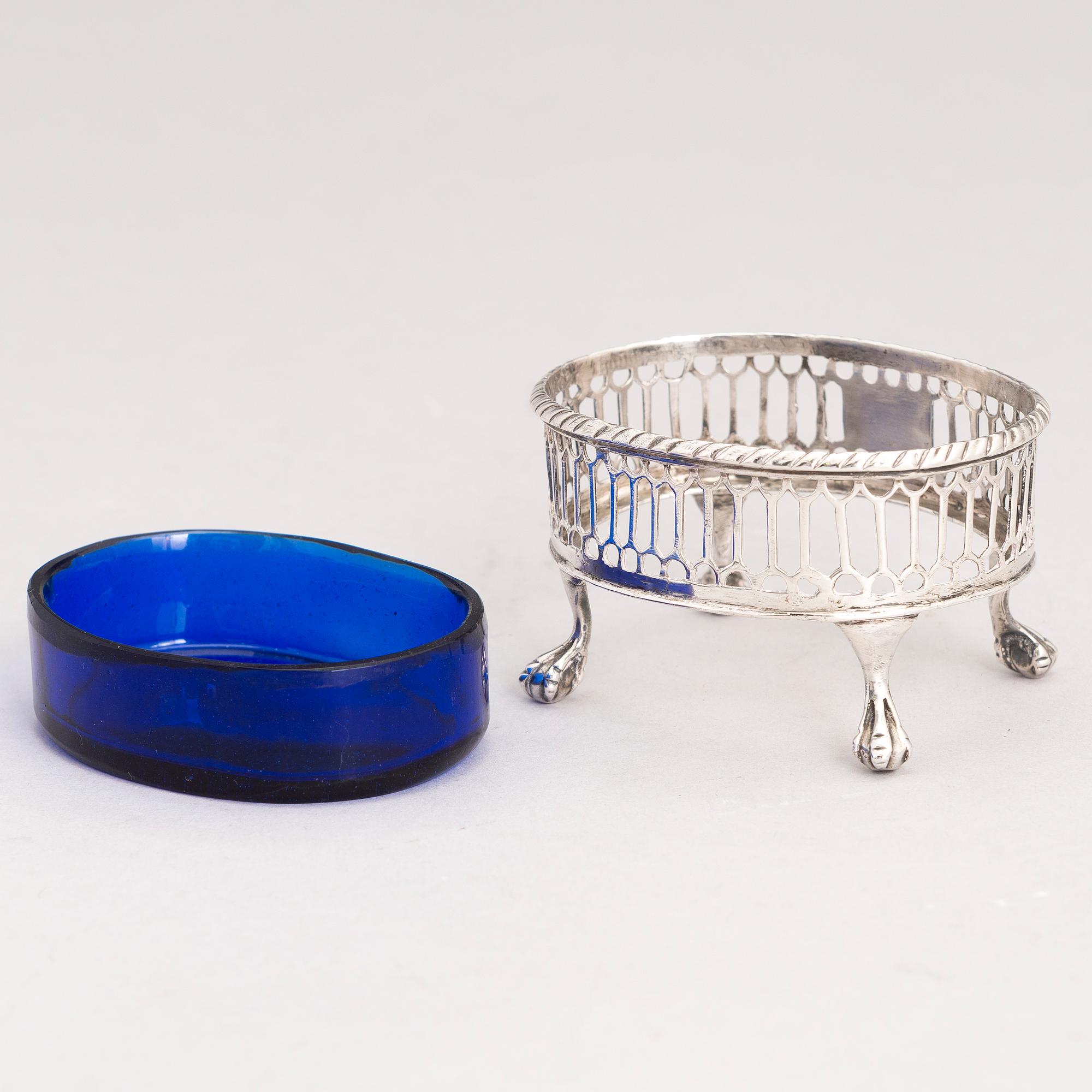 SALTKAR, 3 st, sterling silver, Edward Lowe, 1769 och Francis Stamp, 1780-tal, London.