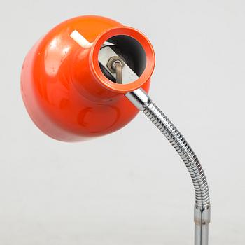 A 1970s floor light.