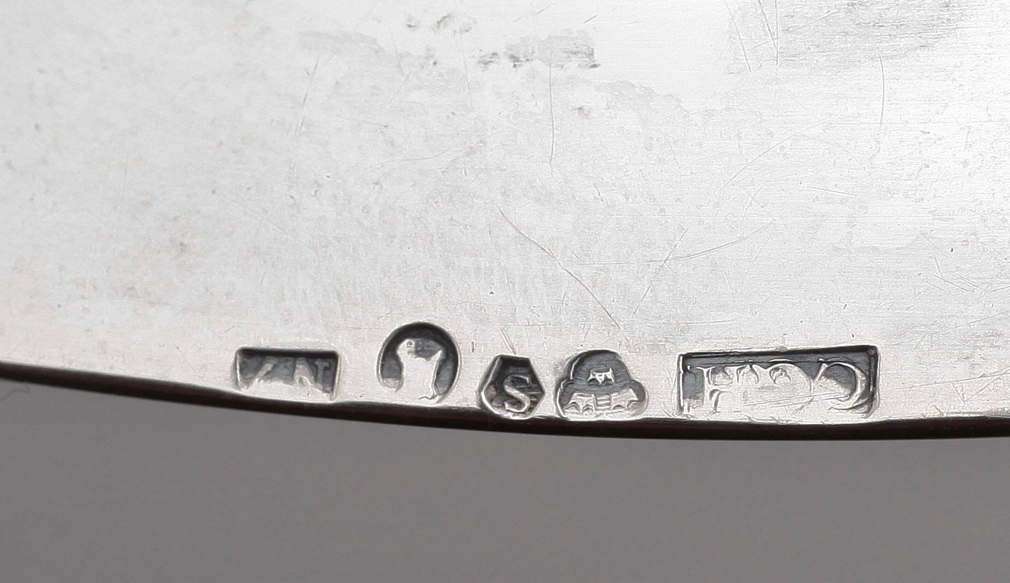 SOCKERSKÅLAR, ett par, silver, C G Hallberg, Stockholm, 1917. Totalvikt ca 1086 g.