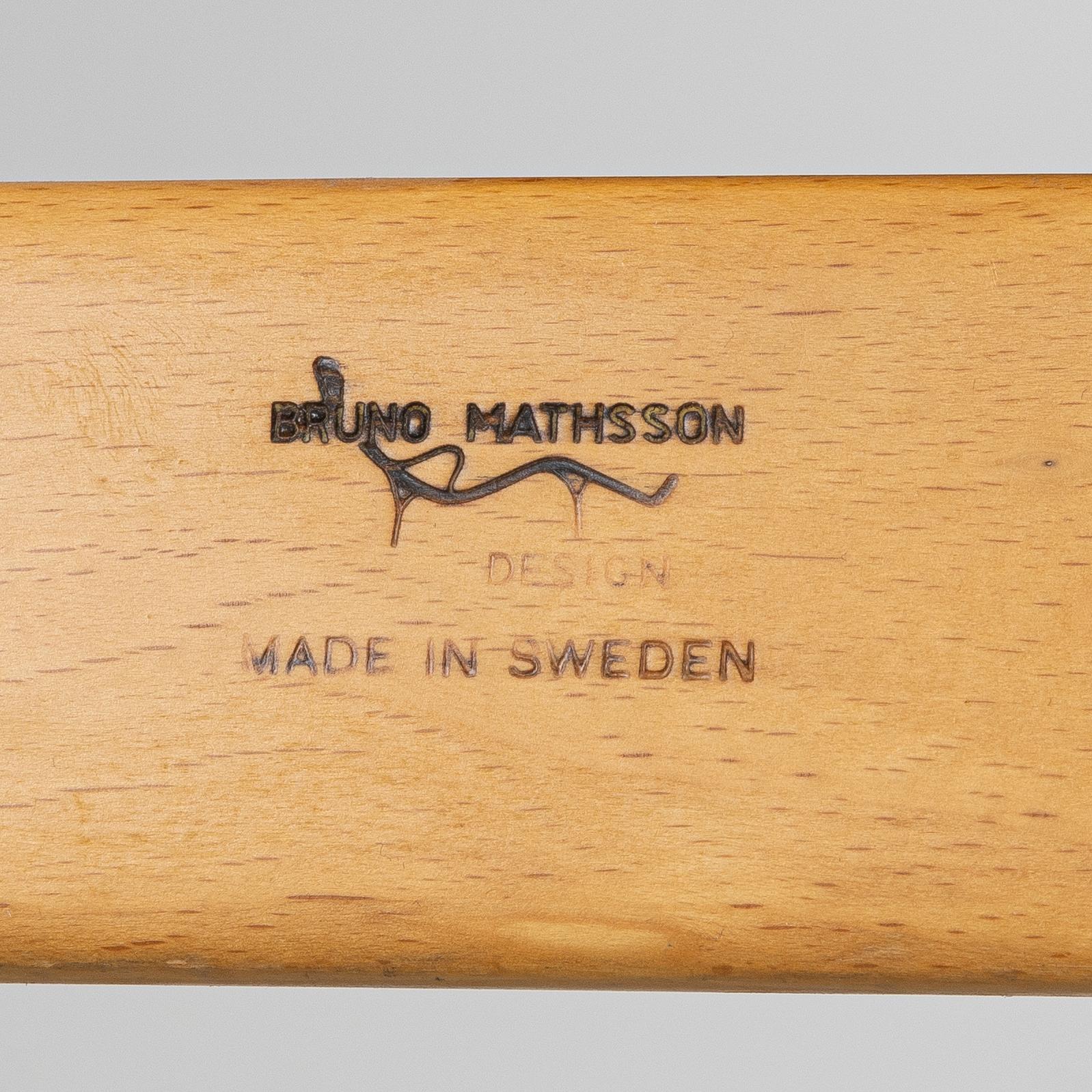 Bruno Mathsson, fåtöljer, ett par, "Eva", Firma Karl Mathsson, Värnamo.