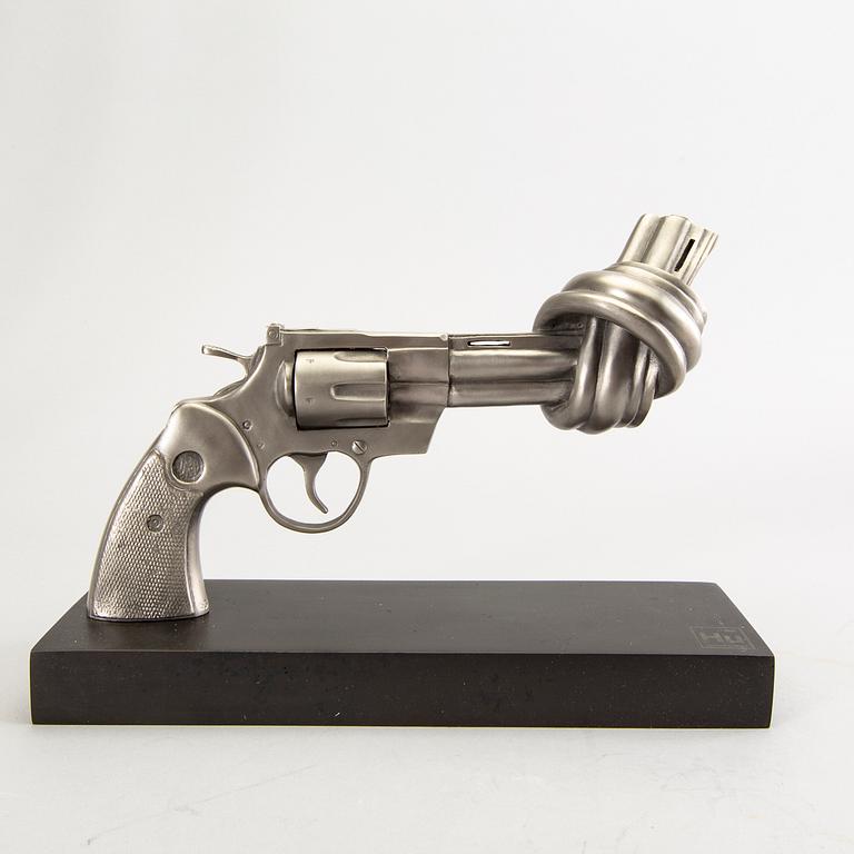 Carl-Fredrik Reuterswärd/ The Non-Violence Project Foundation, a signed and numbered sculpture 55/150 in humanium metal.