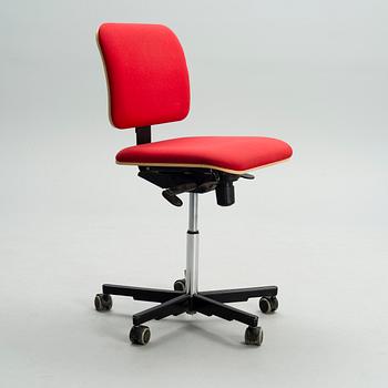 YRJÖ KUKKAPURO, KONTORSSTOL.