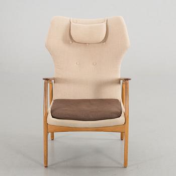 AN ARMCHAIR DESIGNED BY AKSEL BENDER MADSEN FOR BOVENKAMP, 1950/60´s.