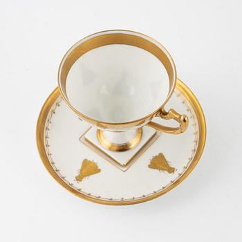 A French Porcelaine Set, with mark in red Mre Imp le de Sèvres, Early 19th Century (5 pieces).