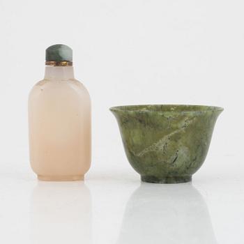 A Chinese agathe bowl and a white stone snuff bottle with stopper, 20th century.