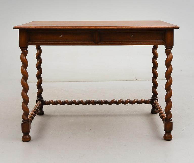 SKRIVBORD, 1900-talets första hälft.